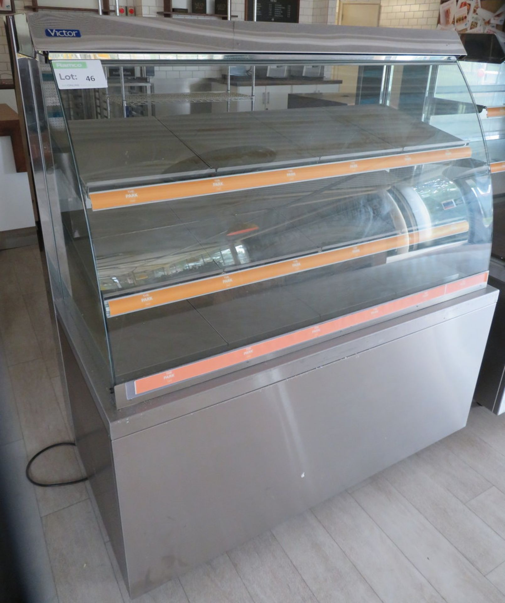 VICTOR MODEL RMH130E HEATED DISPLAY COUNTER