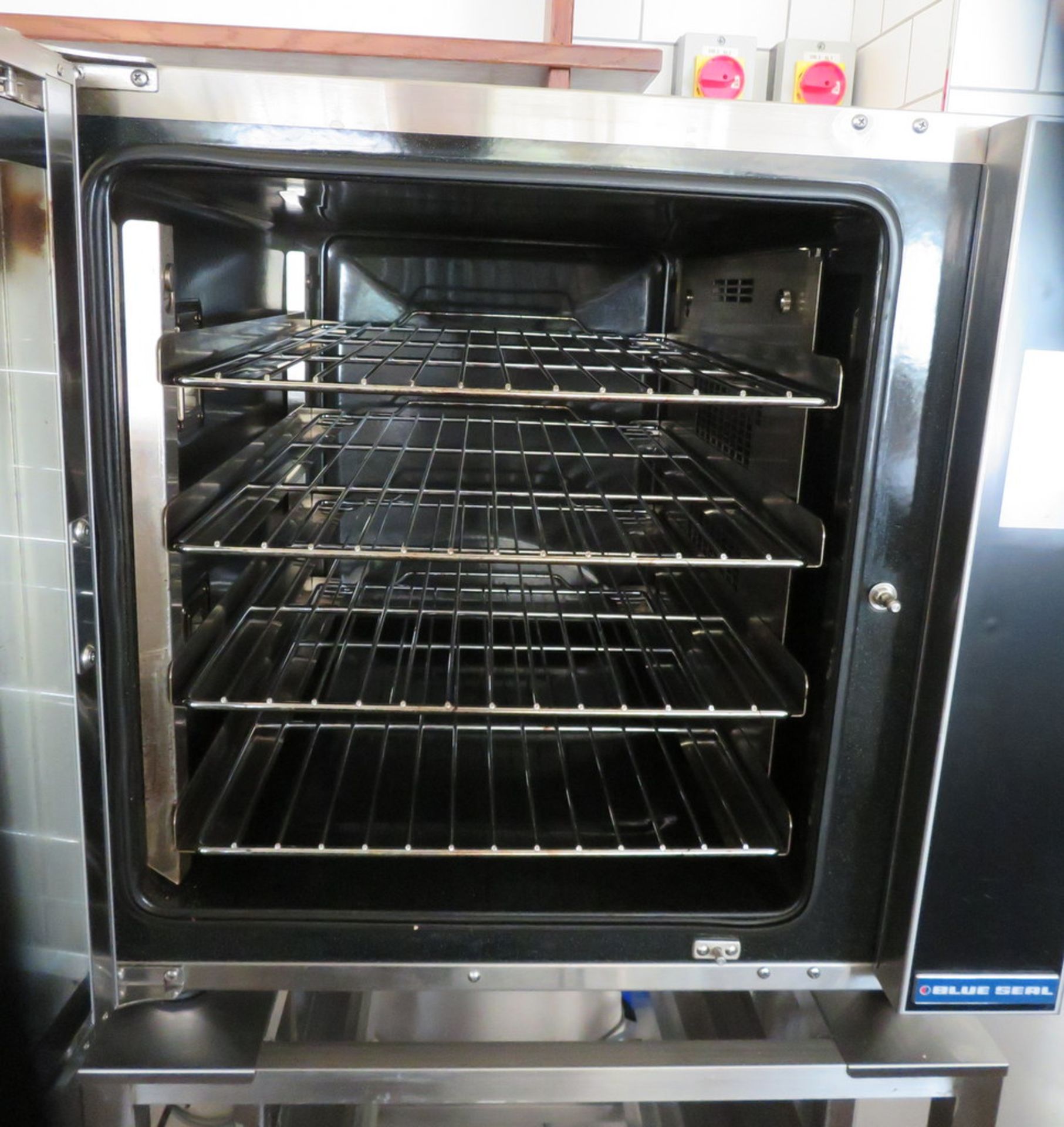 BLUE SEAL MODEL E32T4 TURBOFAN CONVECTION OVEN - Image 2 of 4