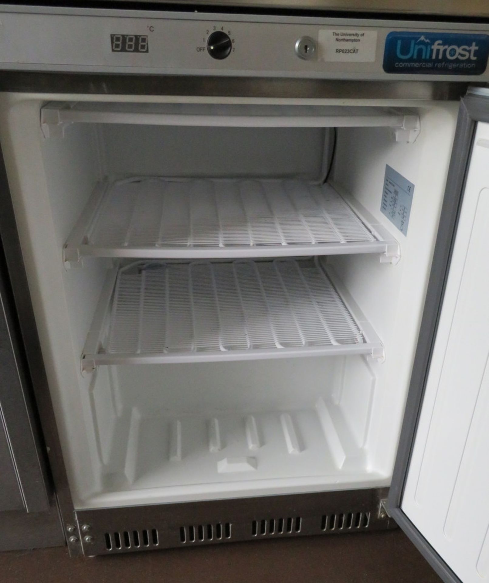 UNIFROST MODEL F200S STAINLESS STEEL UNDERCOUNTER FREEZER - Image 2 of 3