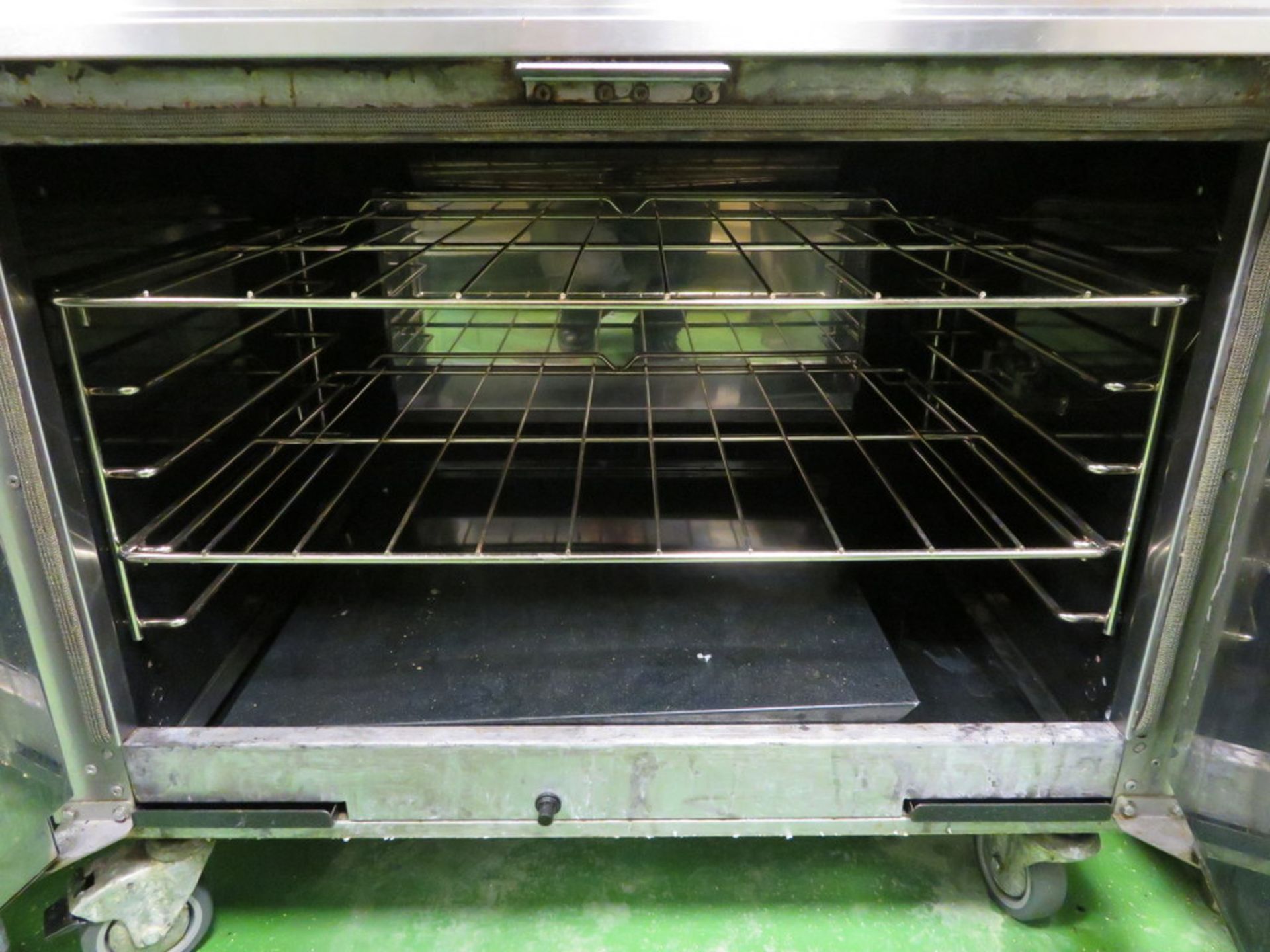 FALCON DOMINATOR GAS FIRED SIX BURNER HOB AND OVEN - Image 4 of 4