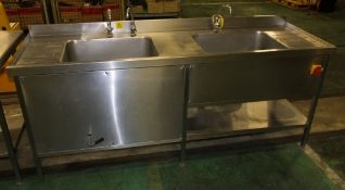 Double Sink & Drainer with under sink drainer