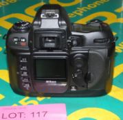 Nikon D100 Camera body - no battery