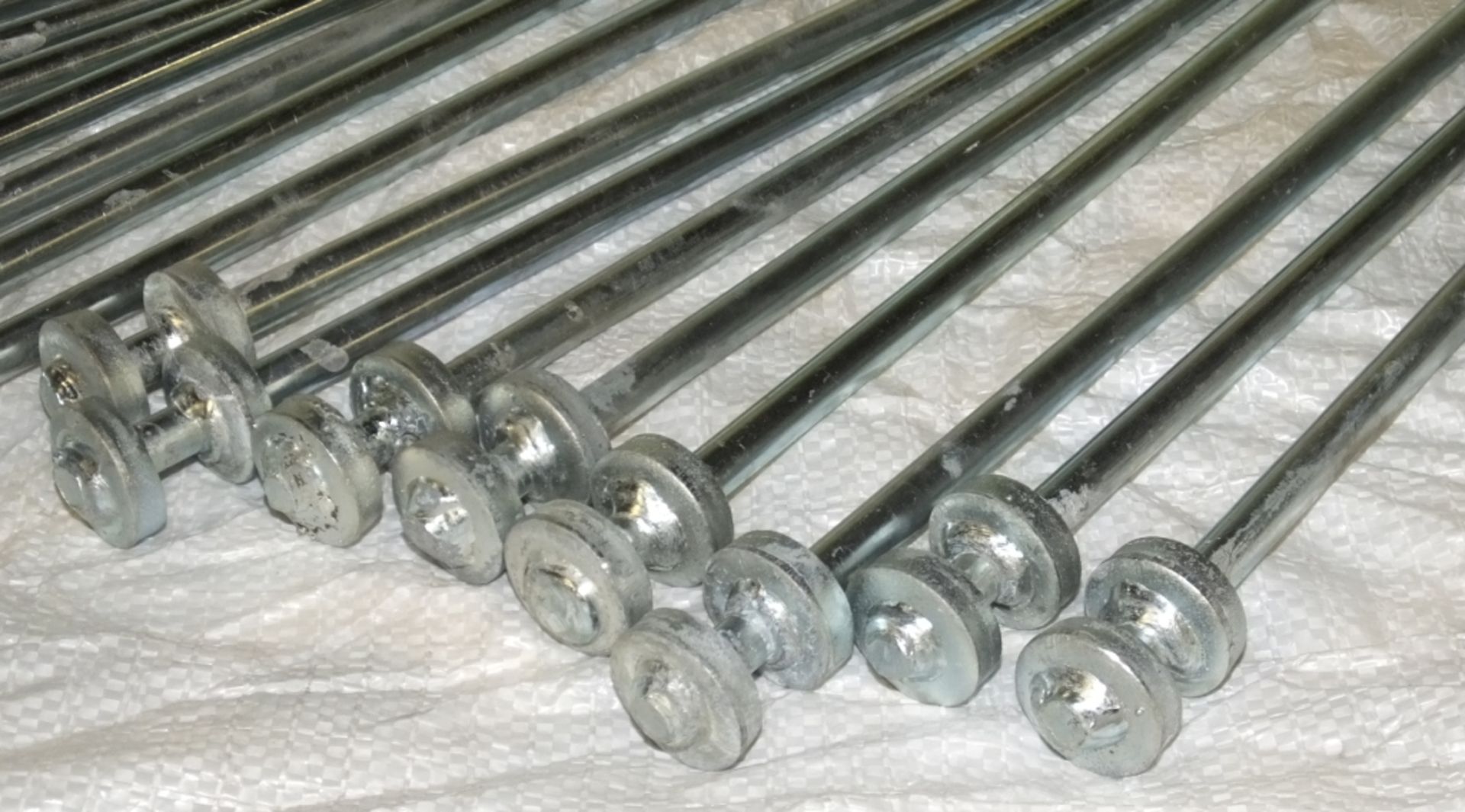 16x Galvainsed steel tent pegs - Image 2 of 2