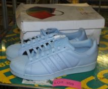 Pair of trainers - Adidas Pharrell Williams - Sky Blue - Size 9