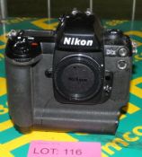 Nikon D1X Camera body - no battery