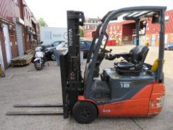 2010 TOYOTA TRAIGO 48-18 1800kg ELECTRIC FORKLIFT TRUCK