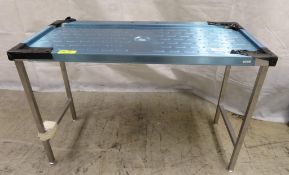 Stainless Steel Draining Table 136x65x89cm (LxDxH)