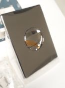 Grohe 38365IGO Chira Flush Plate Chrome And Gold