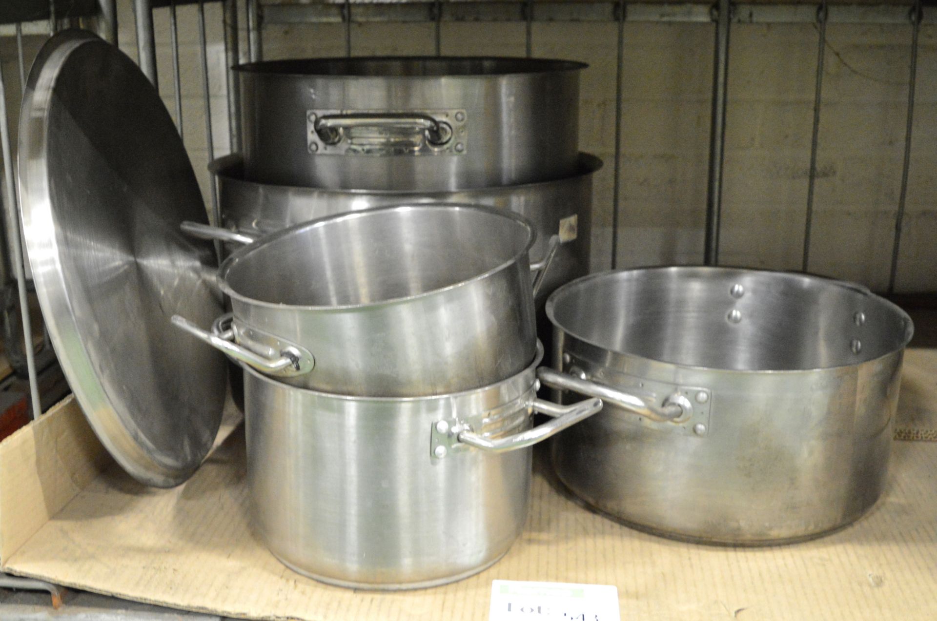 31ltr Cooking Pot. 7.2g Cooking Pot. 3x Small Cooking Pot.