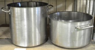 31ltr Cooking Pot. 7.2g Cooking Pot.