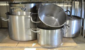 31ltr Cooking Pot. 7.2g Cooking Pot. 3x Small Cooking Pot.