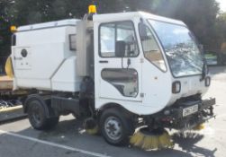 Scarab Minor Sweeper White - 2007 - 2970cc - 23986 miles distance travelled - Diesel Auto