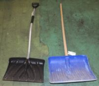 2x Snow Shovels