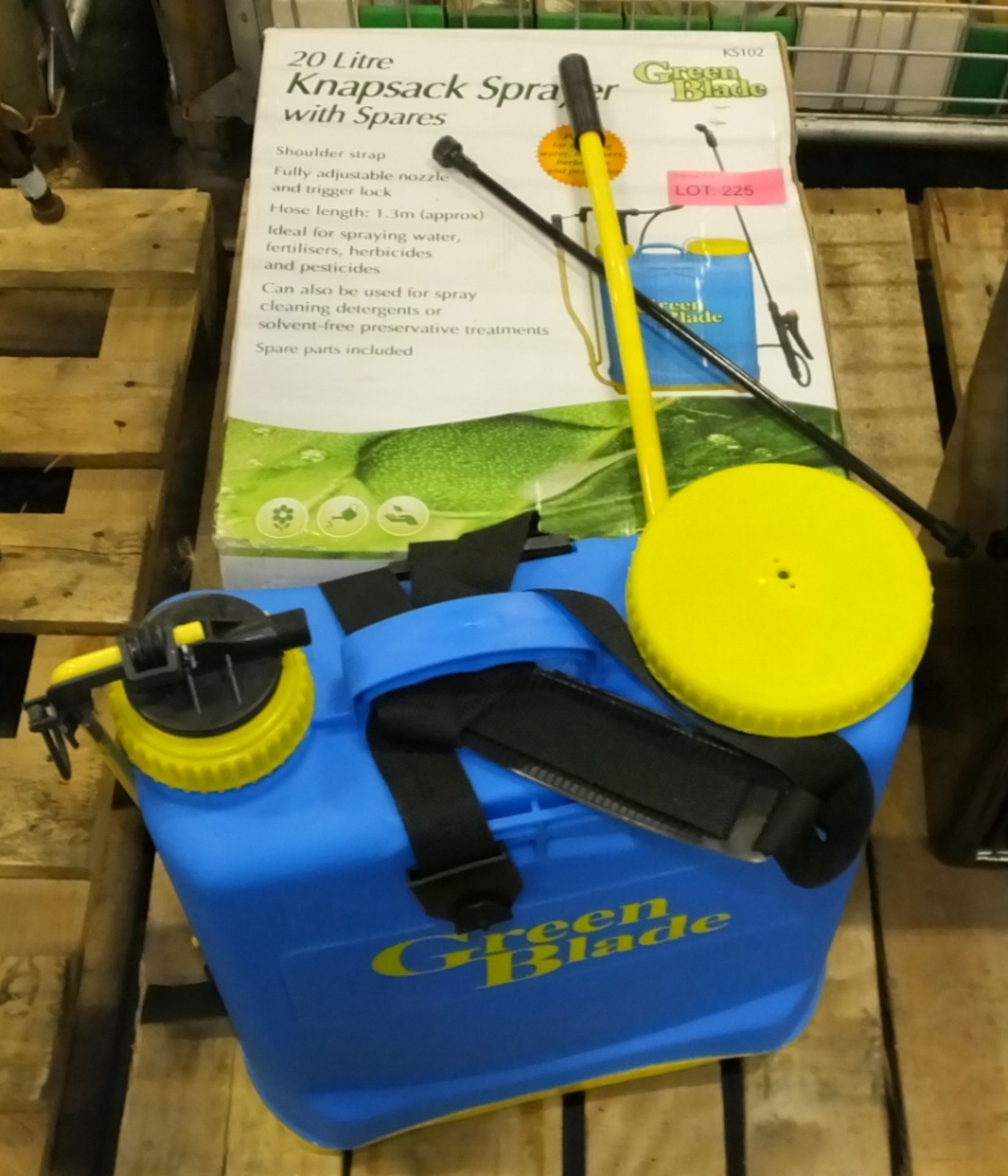 Green Blade 20 Litre Knapsack Sprayer with spares