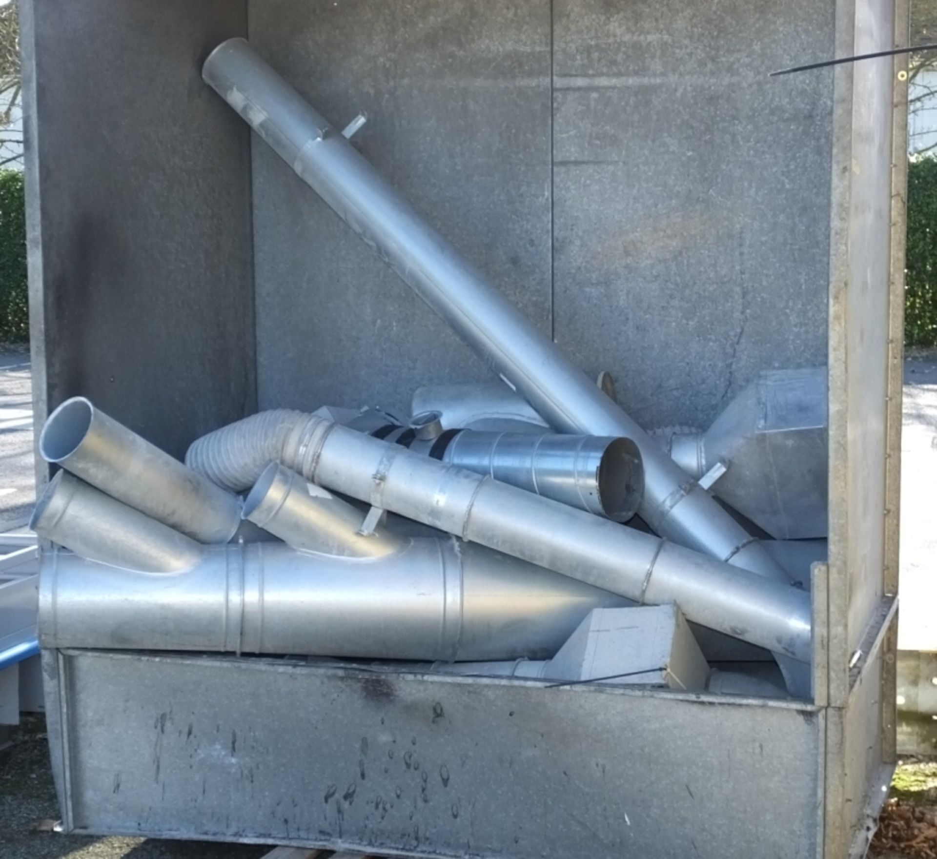 Galvanised cabinet, extraction ducting - Image 2 of 2