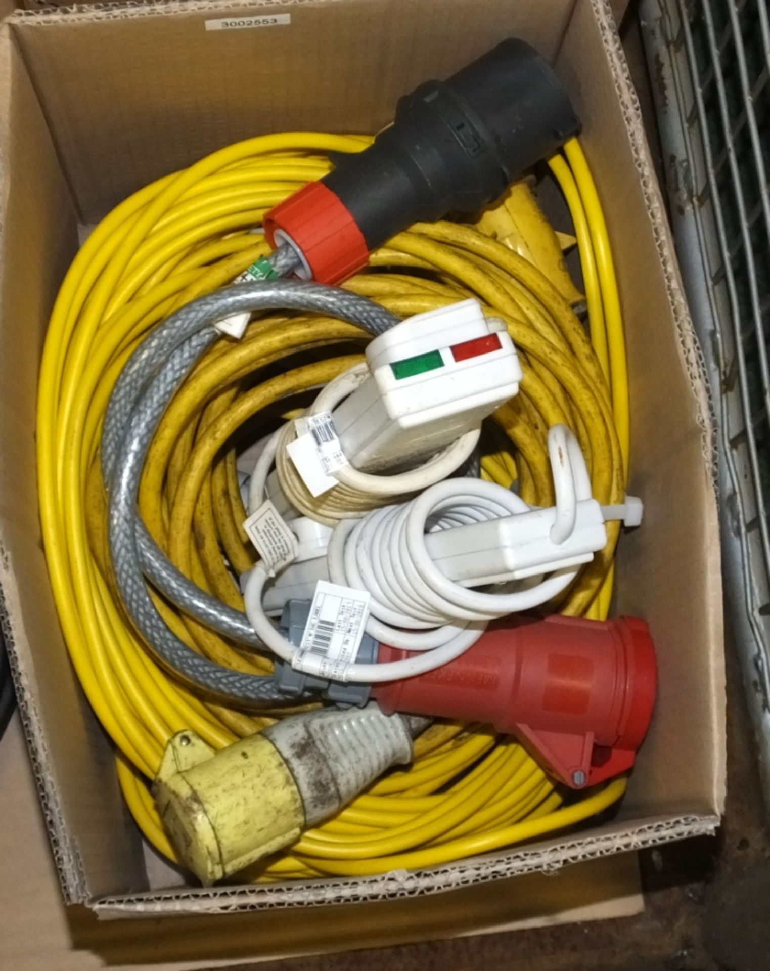 Electrical Junction Boxes, Electrical extension cables & Connectors - Image 4 of 7