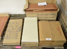 2x 600 Pan / Standard Drawer box - Tiroir 600, 4x 150 Wine Rack Base / Wall cabinet HKE147