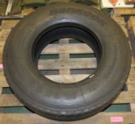 Hankook AH11 305/70R19.5 tyre (new & unused)