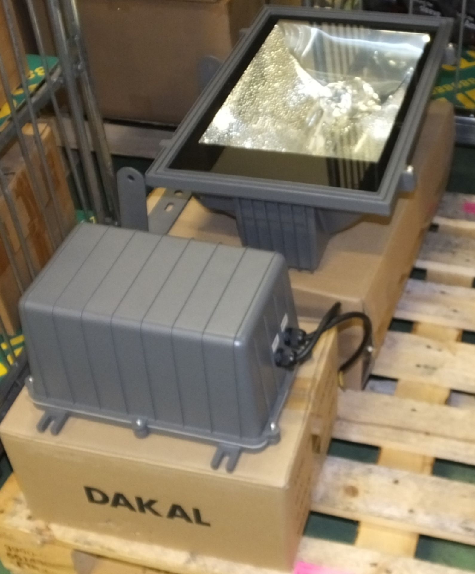 Dakal 13513 High Power Floodlight with Gearbox