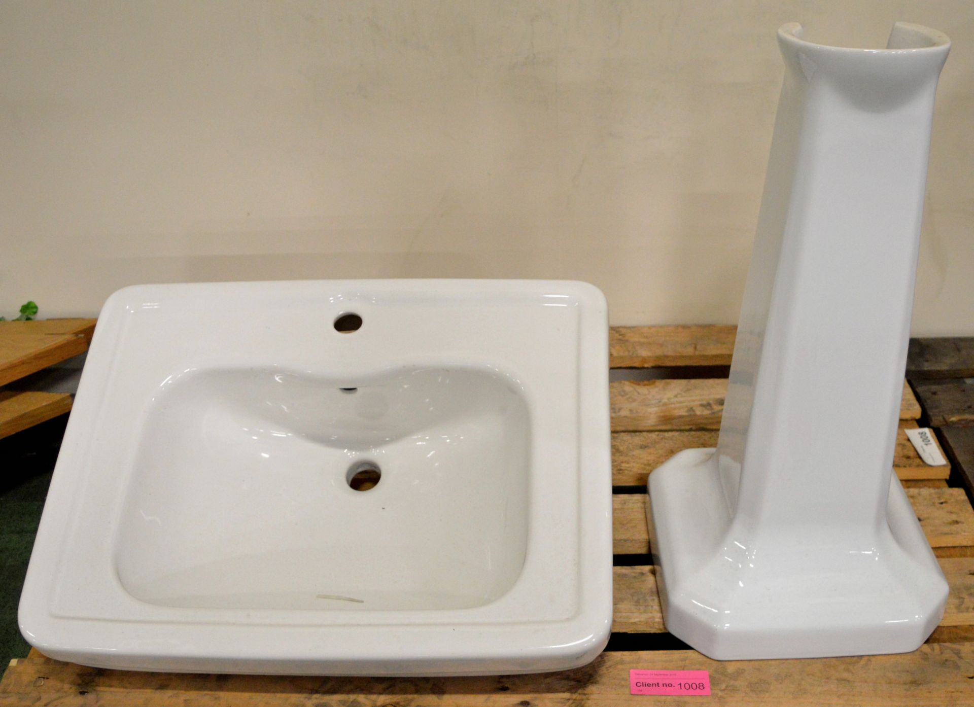 Ceramic Sink with pedistal