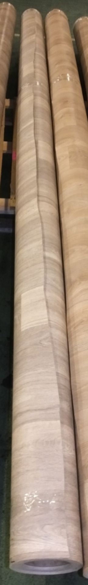 Wood Effect Vinyl Flooring - Approx 4M x 8M