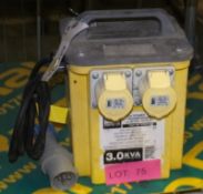 110V Transformer - Defender 2x 16A - 3.0kva