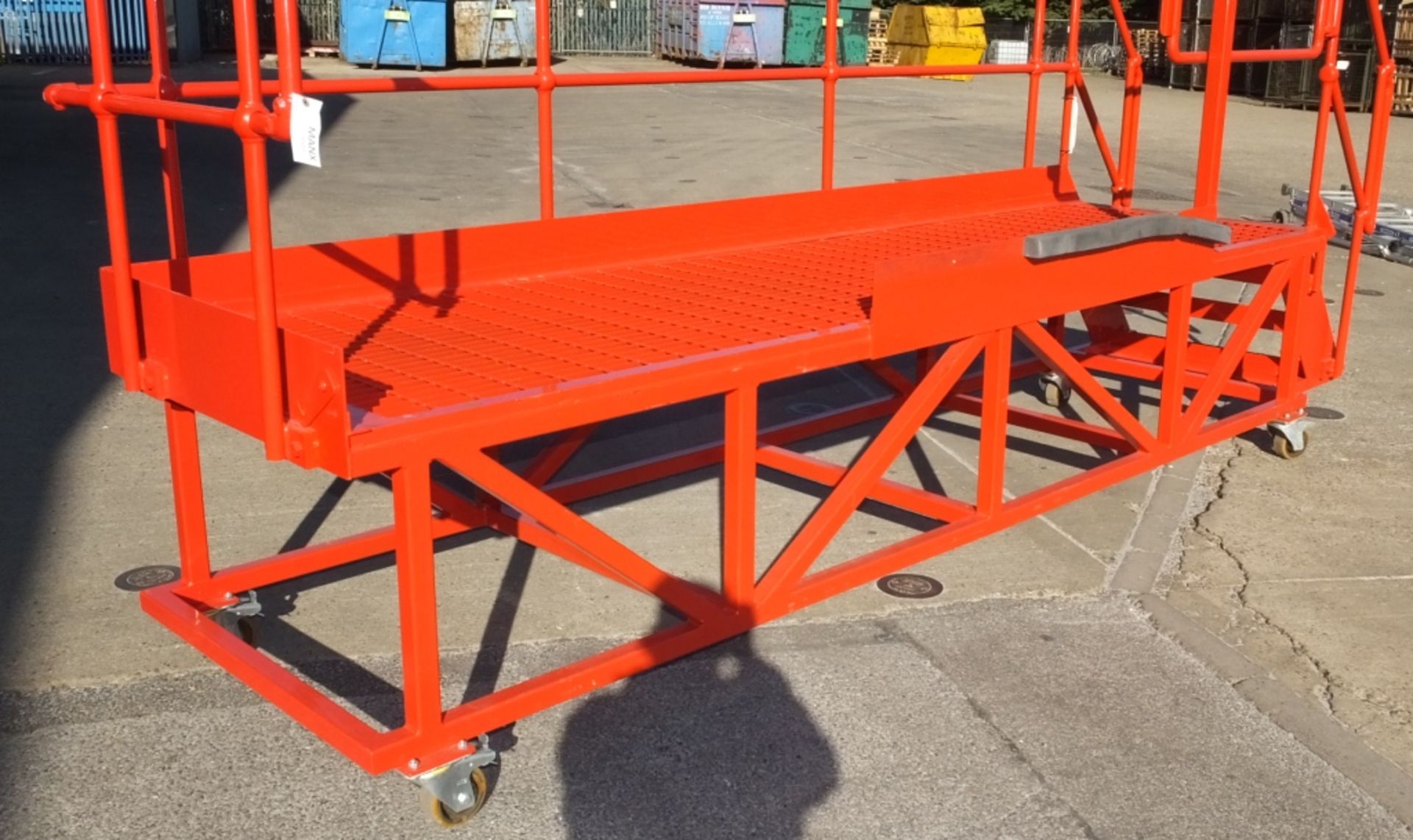 Mobile Platform Walkway L 423 x W 105 x H 188 cm - Image 4 of 5