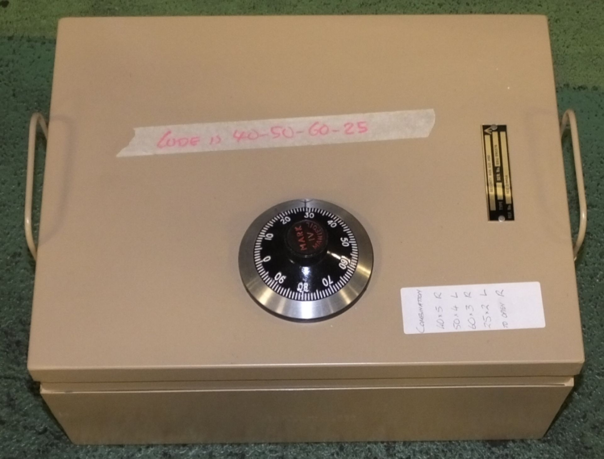 Chubb Combination Safe - as new - Bild 2 aus 4