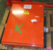 Blakley Distribution Box 400v 3ph - SB3/100/FB8/63/FS