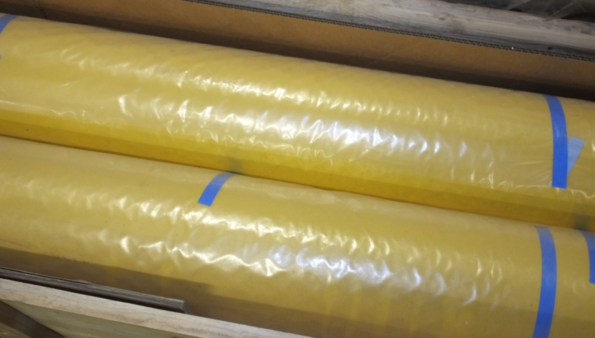 Plastic Sheet Yellow 251 cm wide - unknown length - Image 2 of 2