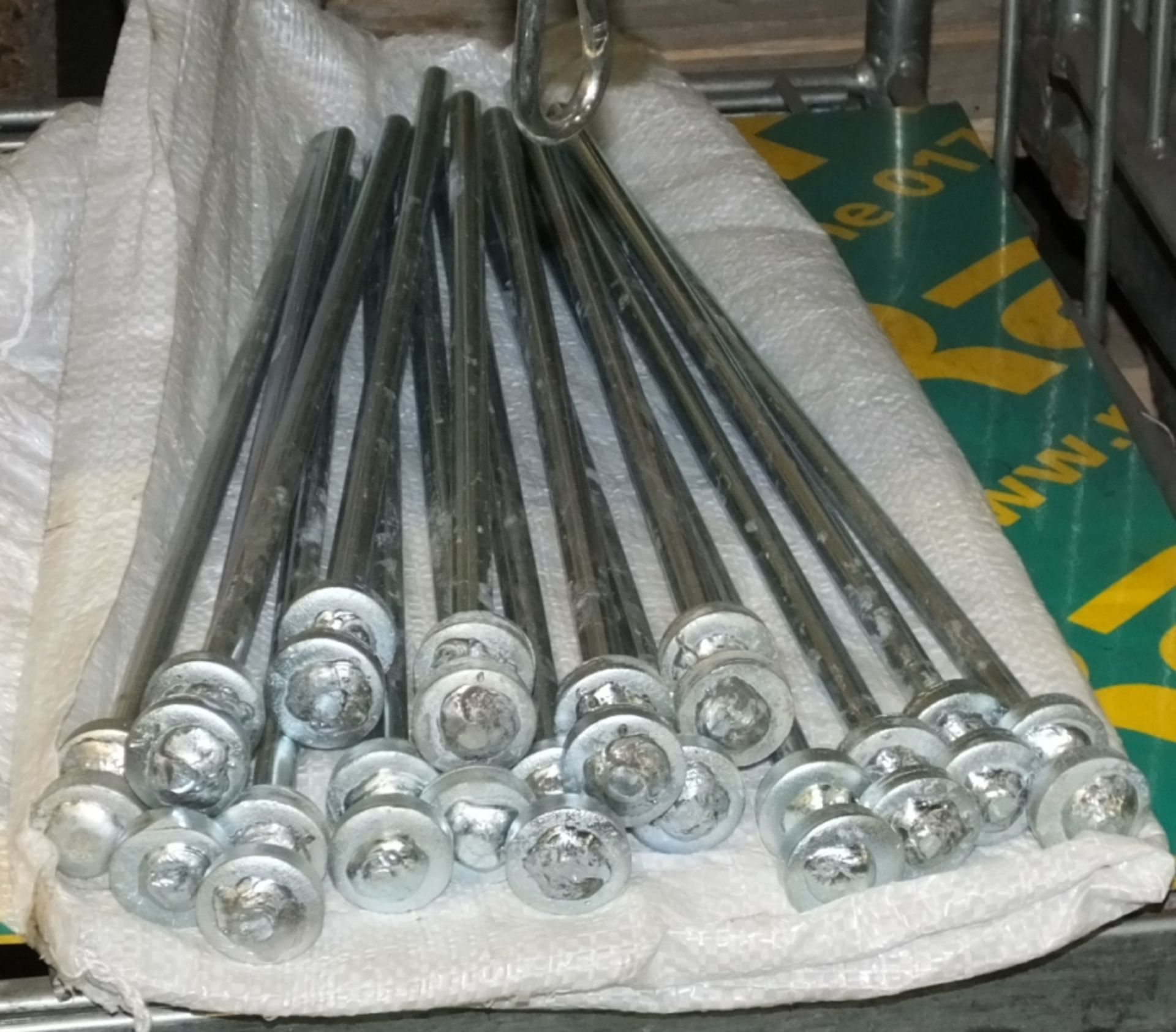 16x Heavy Duty ground pins