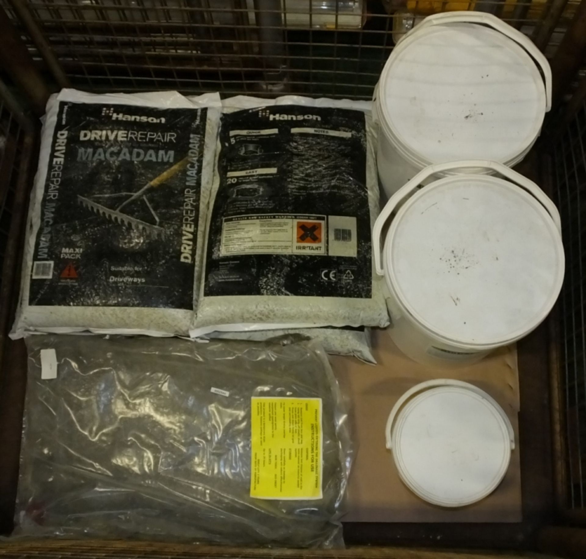 Various Compounds - Bitumen, Sealing Pad, Granules