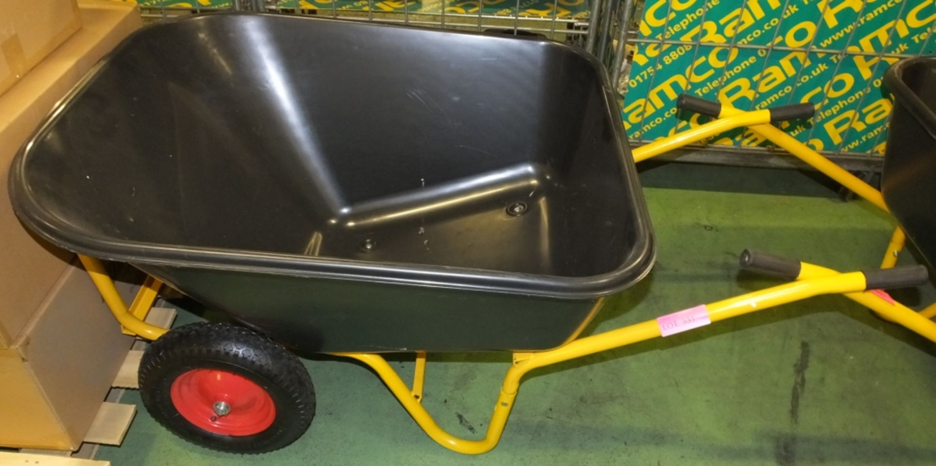 Large wheelbarrow with towing bar