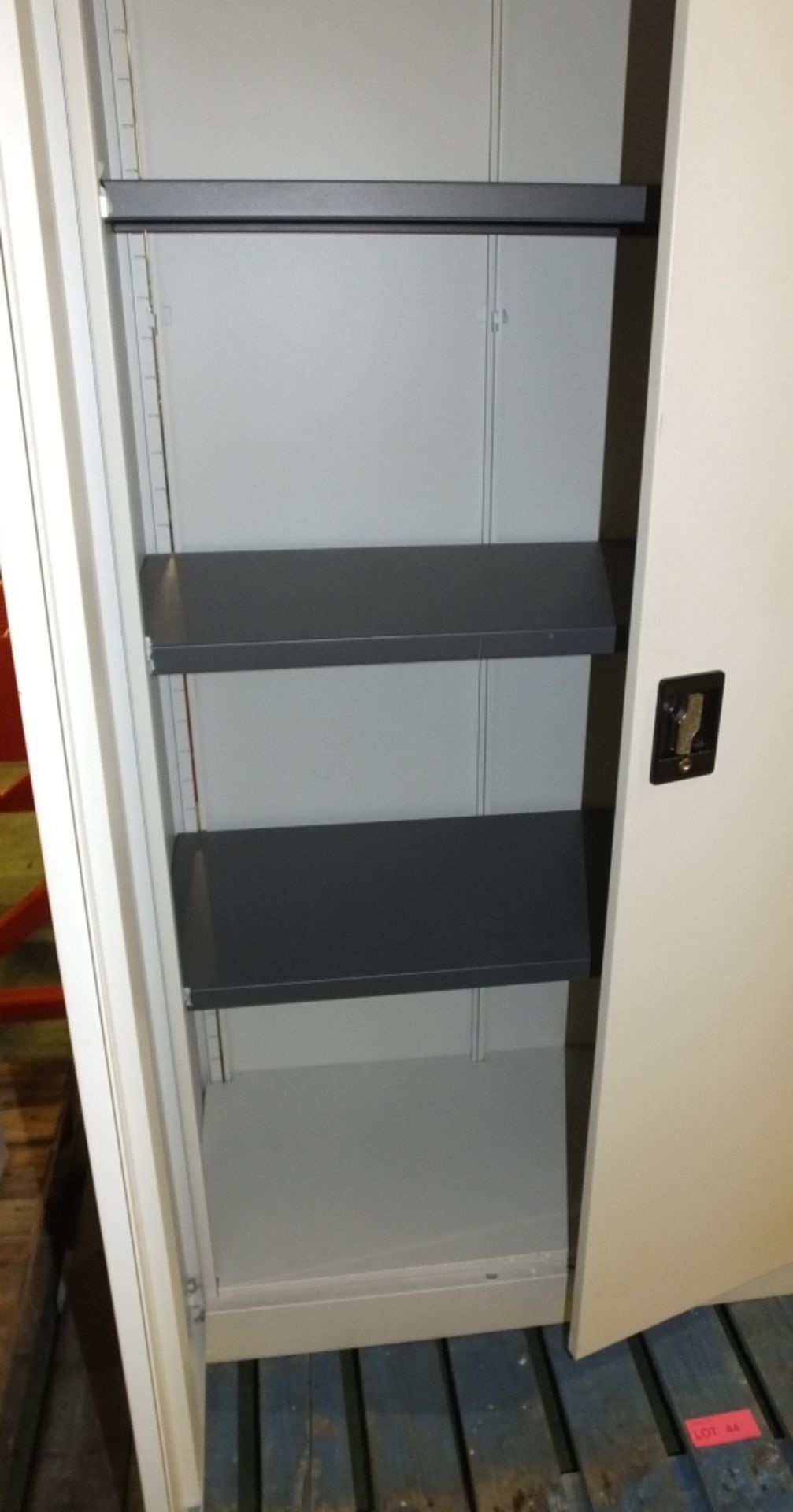 Metal Cupboard L 92 x W 46 x H 184 cm - Image 2 of 2