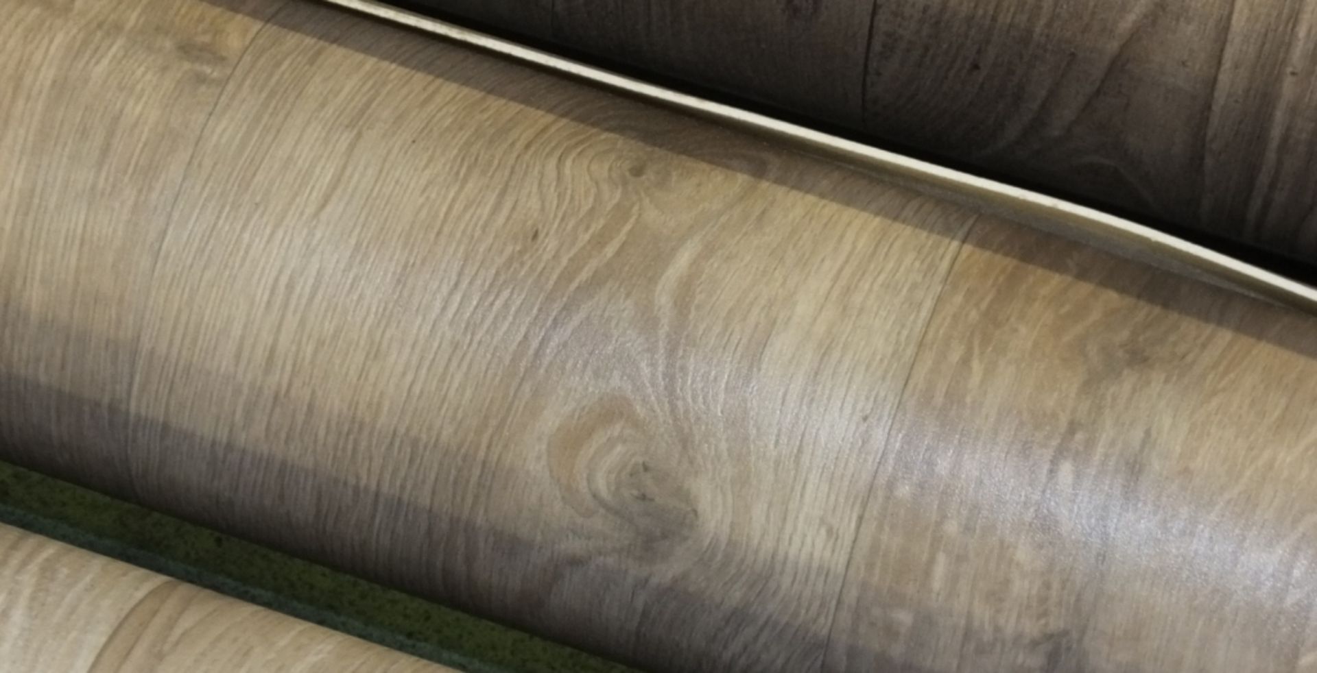 Wood Effect Vinyl Flooring - Approx 4M x 4M - Bild 2 aus 2