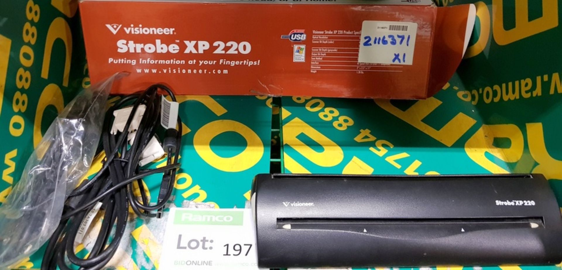 Visioneer Strobe XP220 - Auto Scanning desktop scanner - Image 2 of 5