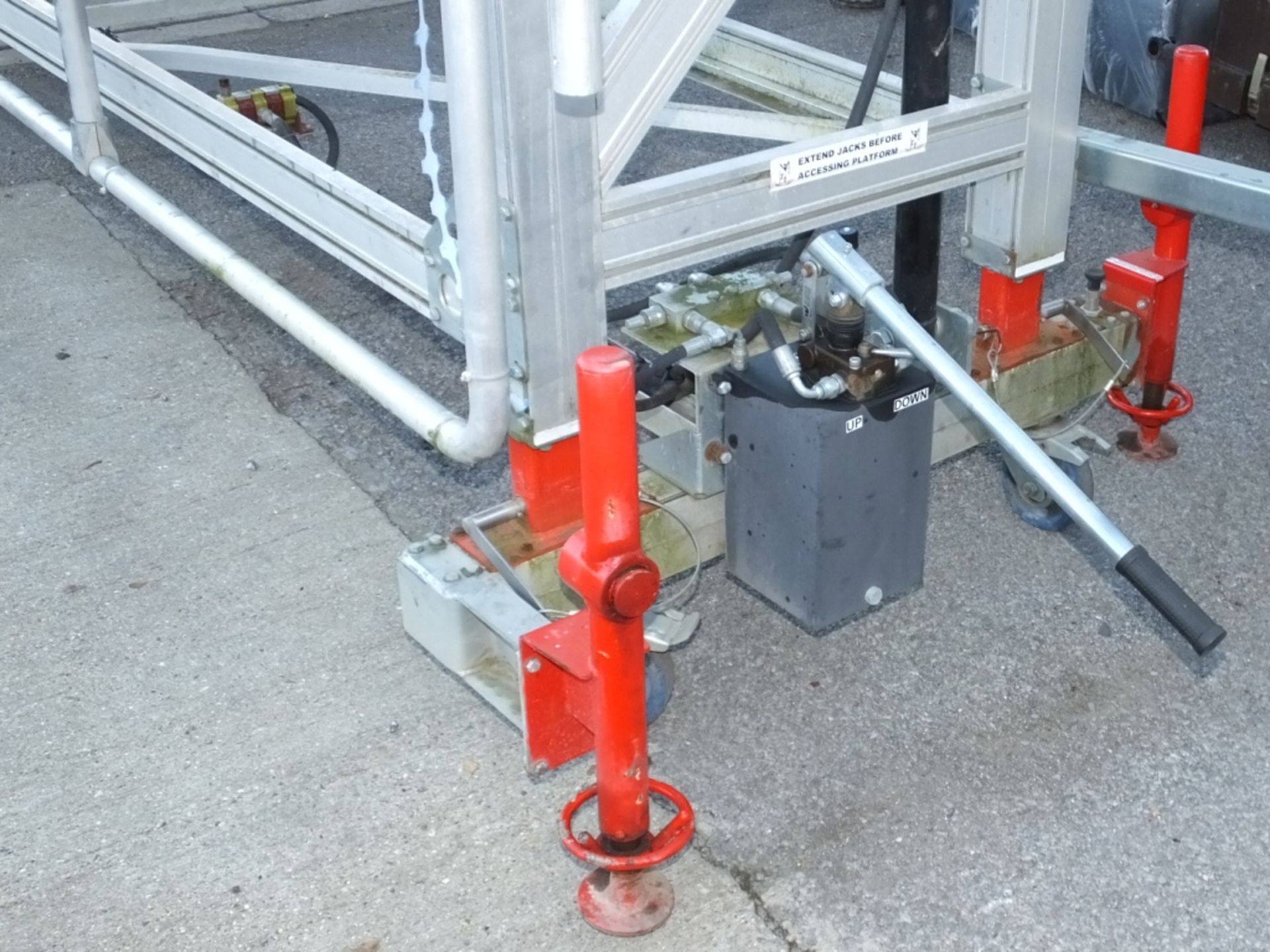 Semmco Step & Platform Hydraulic Aluminium Staging Platform L571 x W276 x H366cm - Image 2 of 8