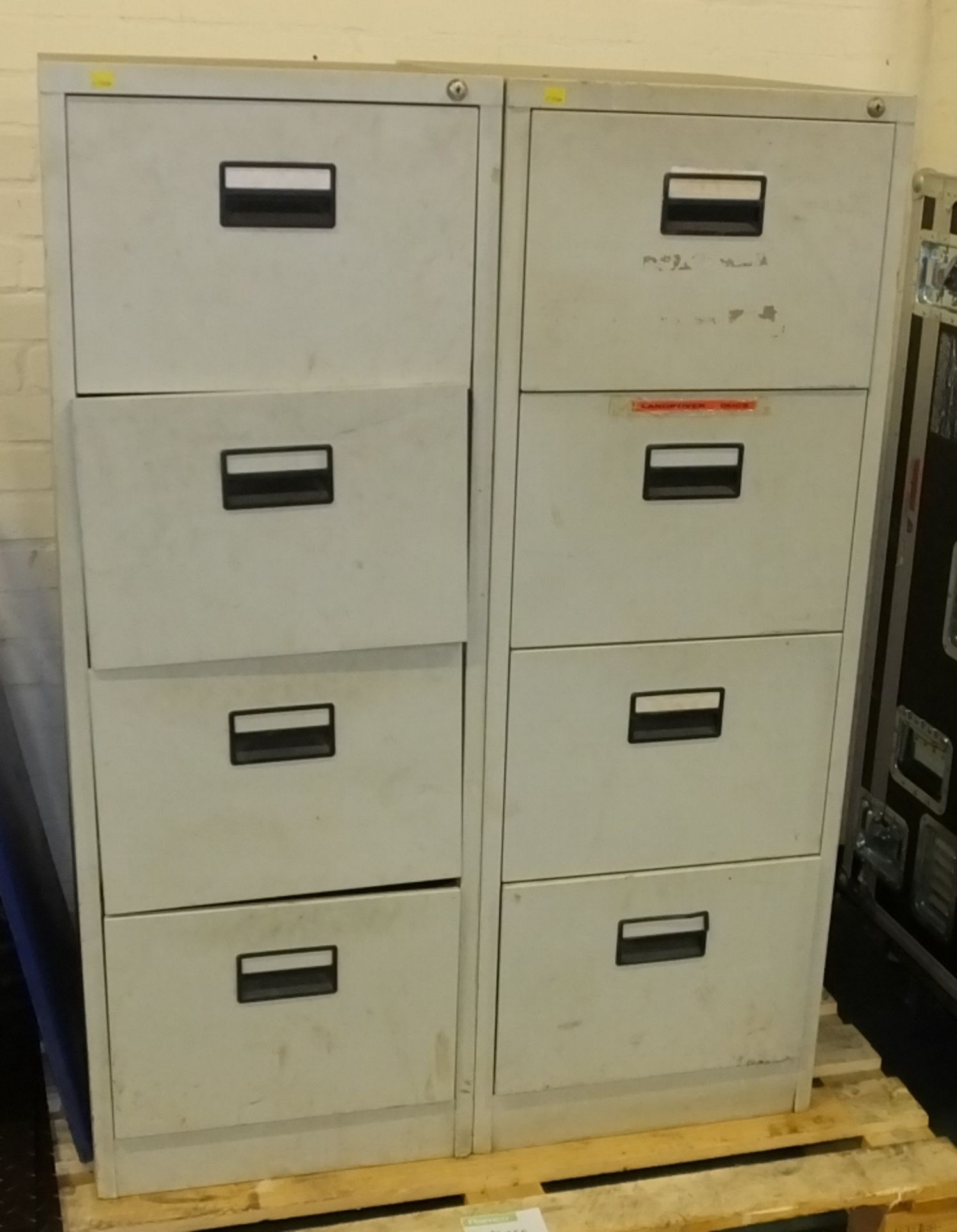 2x 4 Drawer Fiing Cabinets