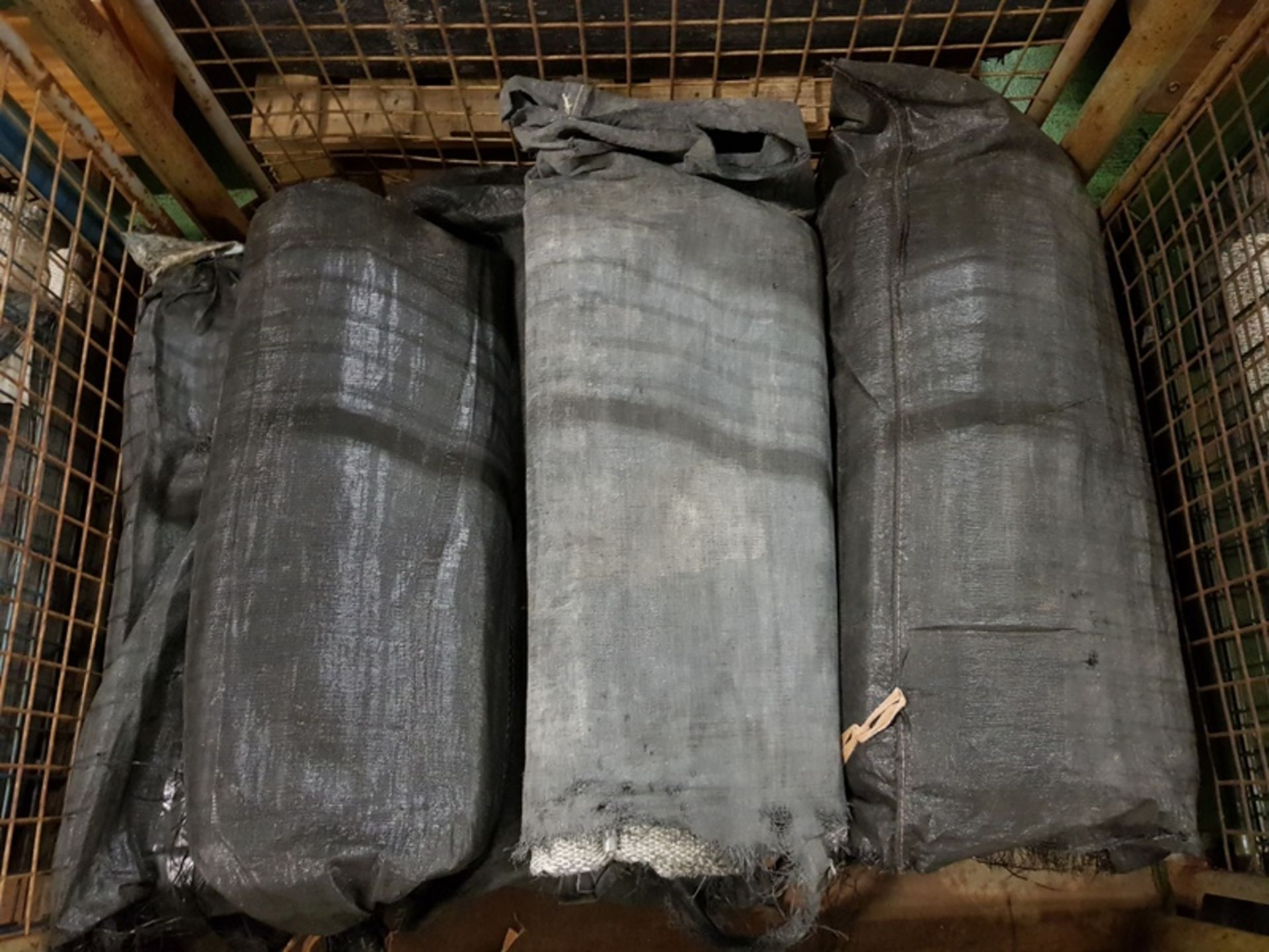 6 Rolls of Traction Matting - Bild 2 aus 3