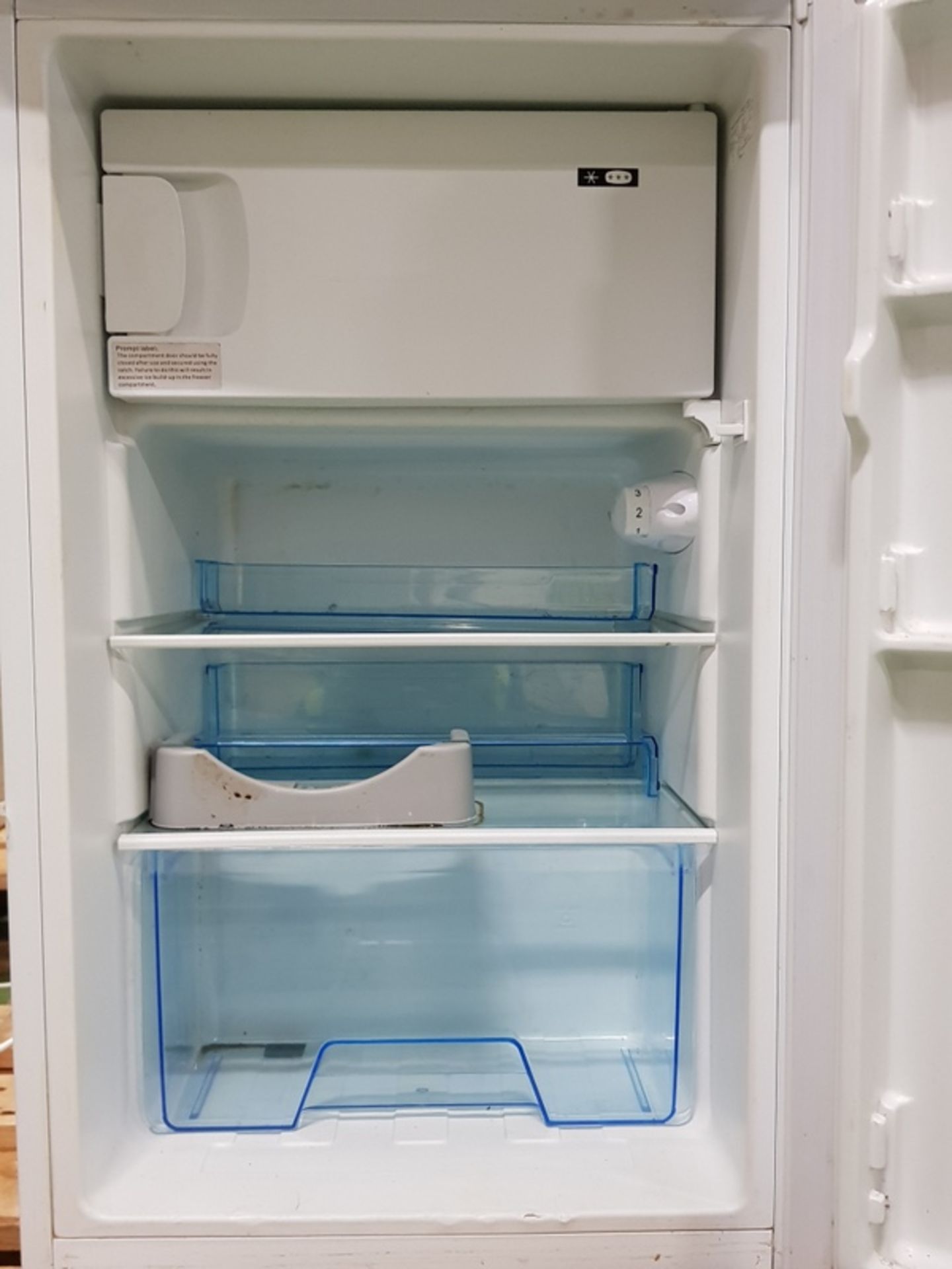 White Goods Domestic fridge - Image 5 of 5