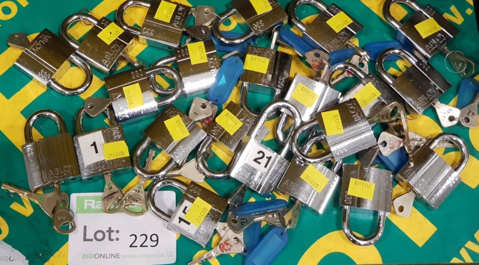 22x Padlocks