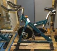 Instyle Aerobike V850 Exercise Bike