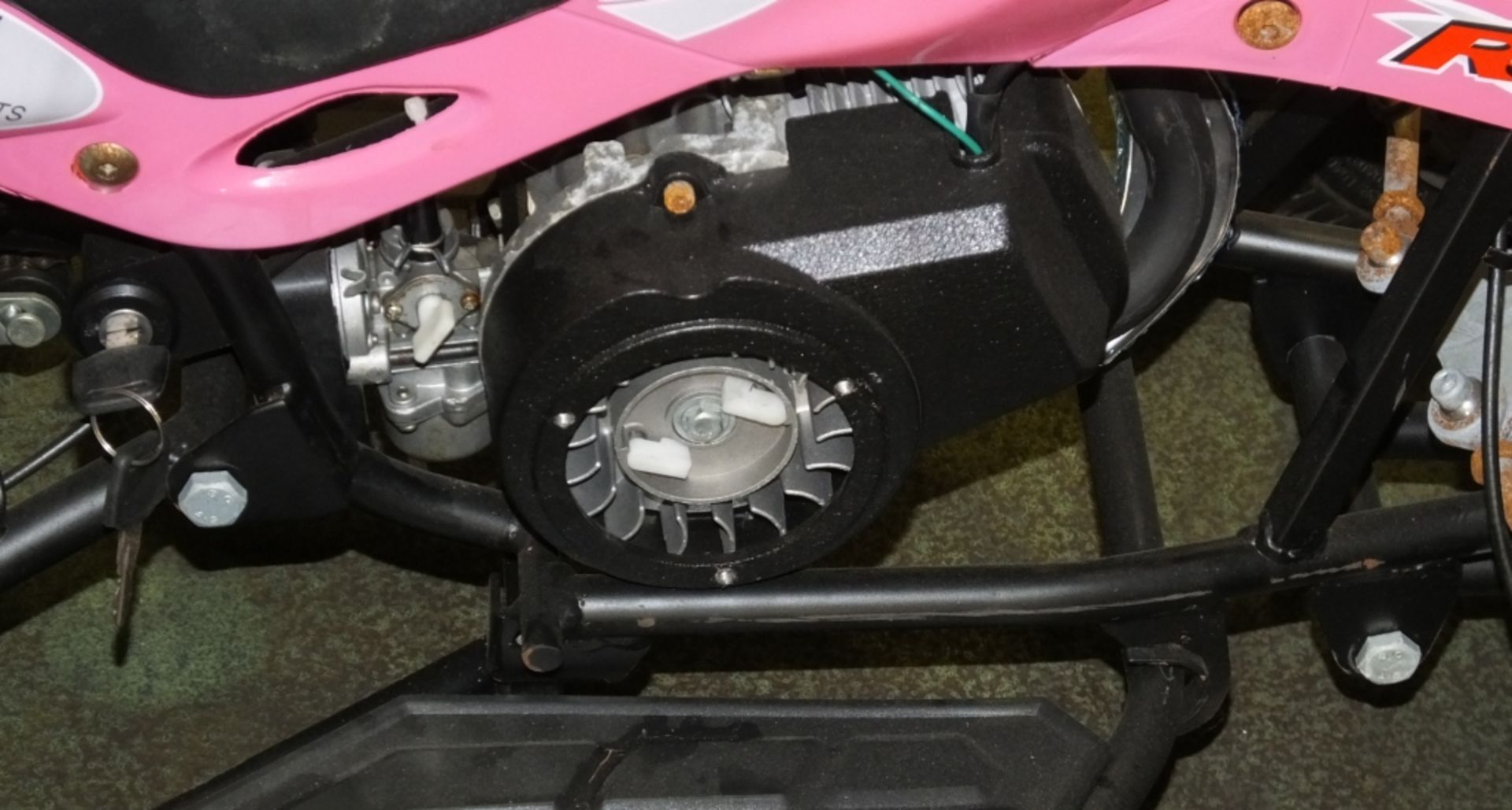 Midi ATV-R 2 Stroke Mini Quad - pull cord in missing - Image 3 of 7