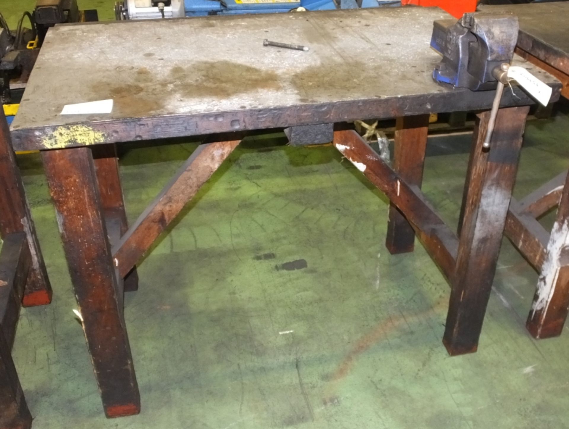 Work bench with Vice