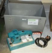 Makita 9045N Sander Electric with metal carry box