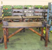 Bench with Vice & metal cutter