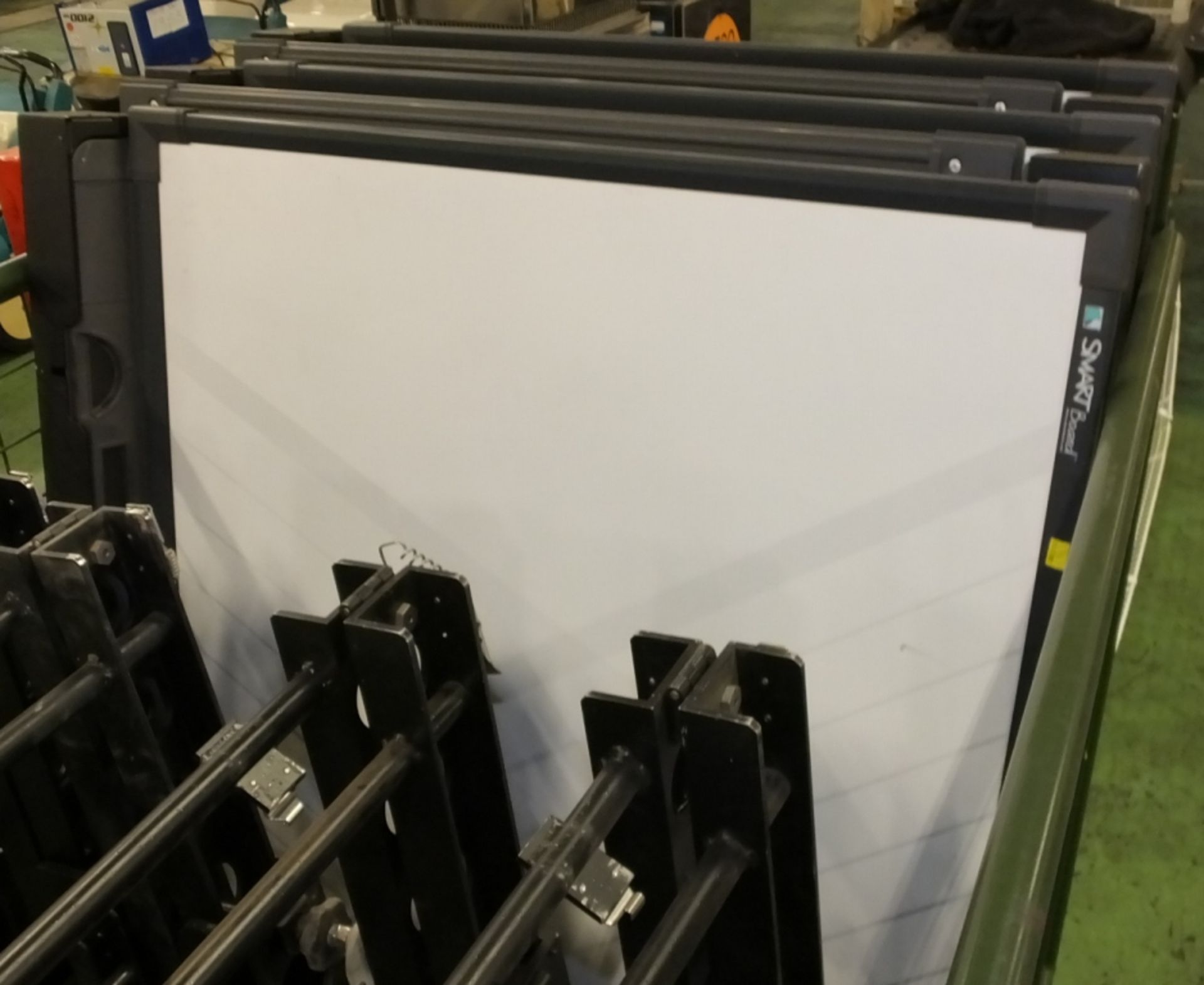 5x SmartBoard 5077305-02 Whiteboard Screens & Stands 50x42inch. - Image 2 of 3