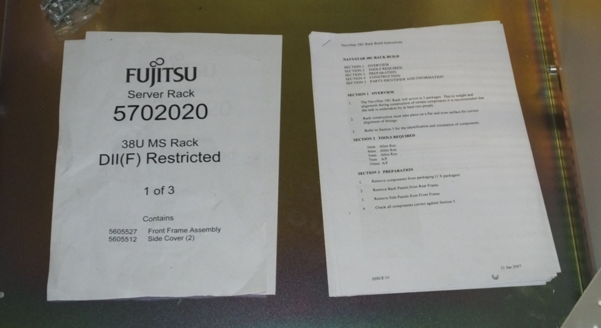 Fujitsu 19" server rack cabinet - Bild 2 aus 3