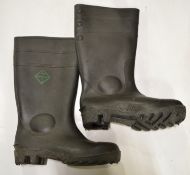 Dunlop Wellingtons Size 7