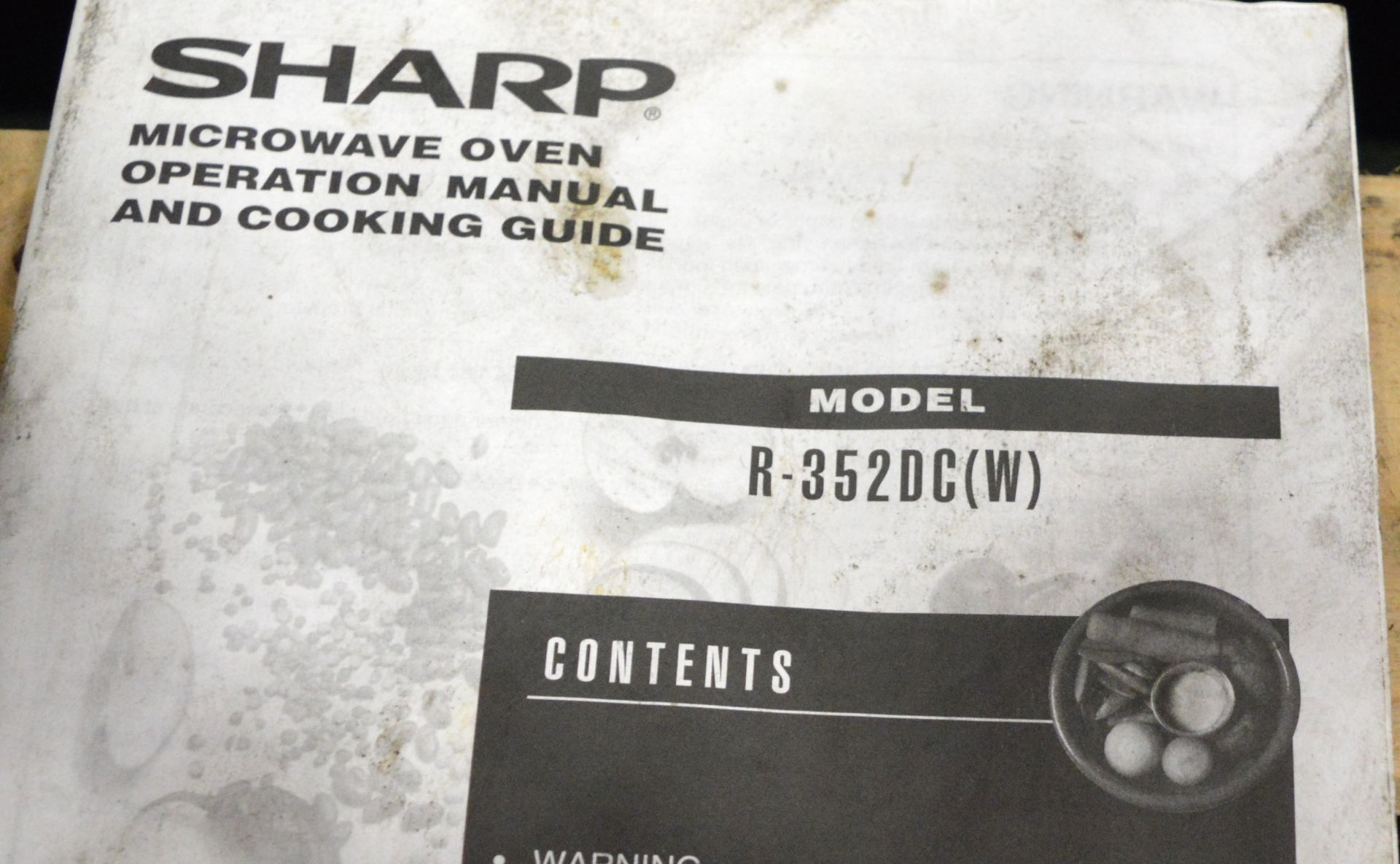 Sharp R-352DC(W) Microwave Oven. - Bild 3 aus 3